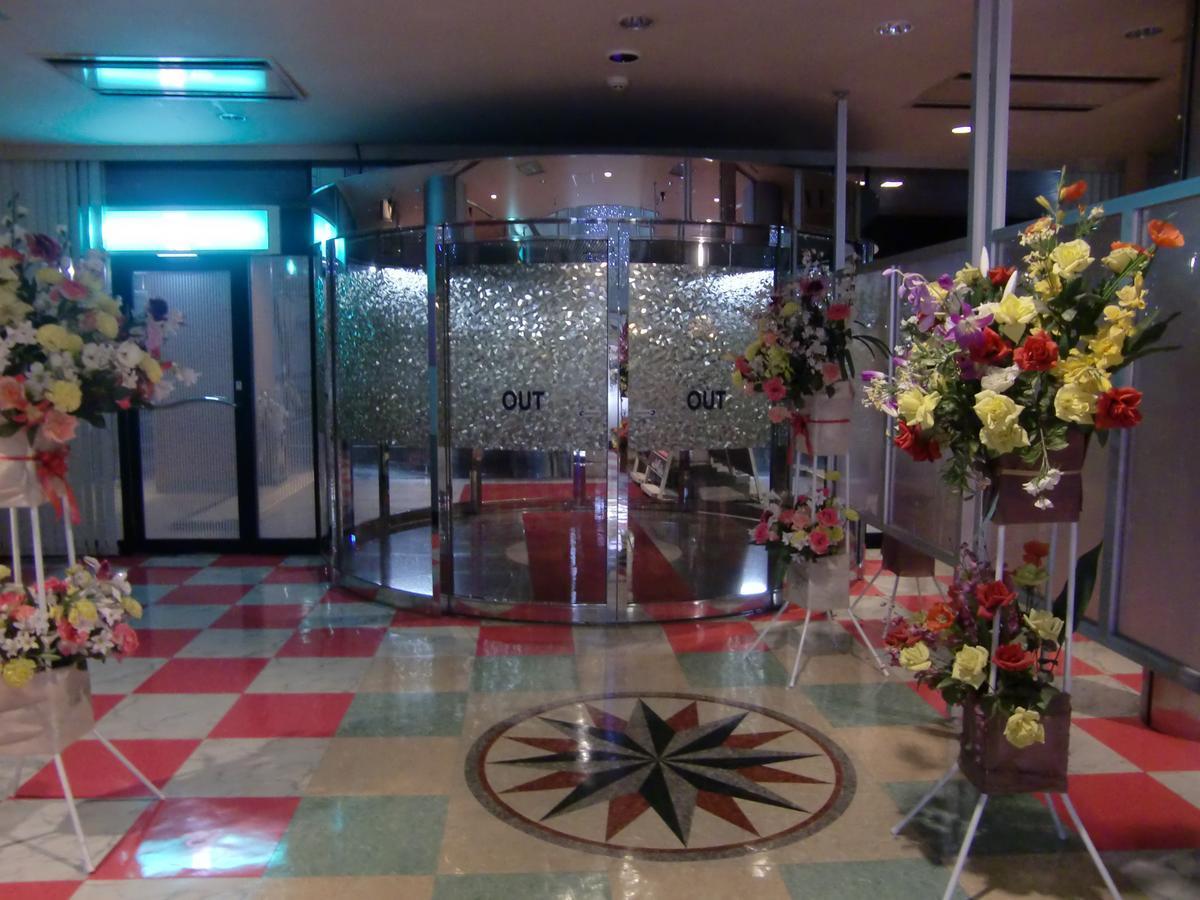 Отель Golf Nirasaki Inter (Adults Only) Экстерьер фото