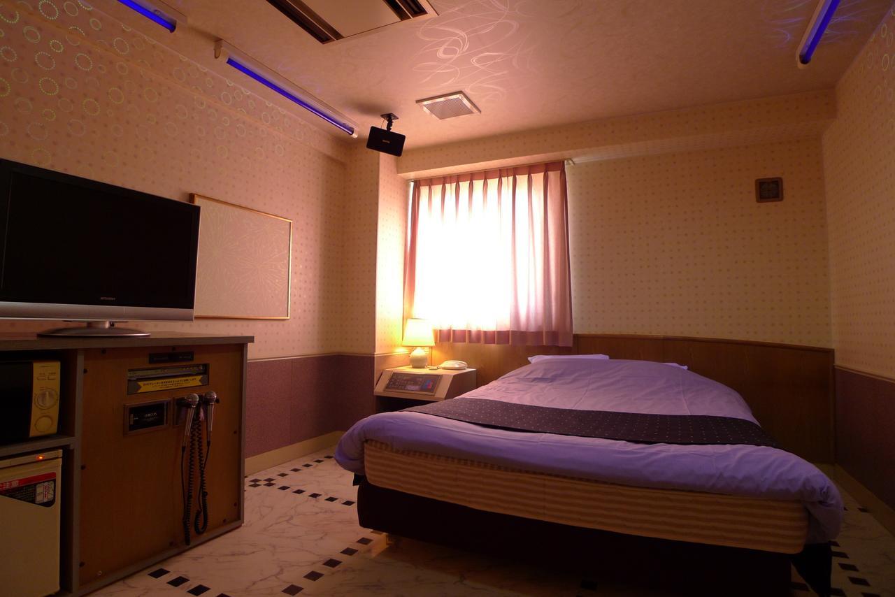 Отель Golf Nirasaki Inter (Adults Only) Экстерьер фото