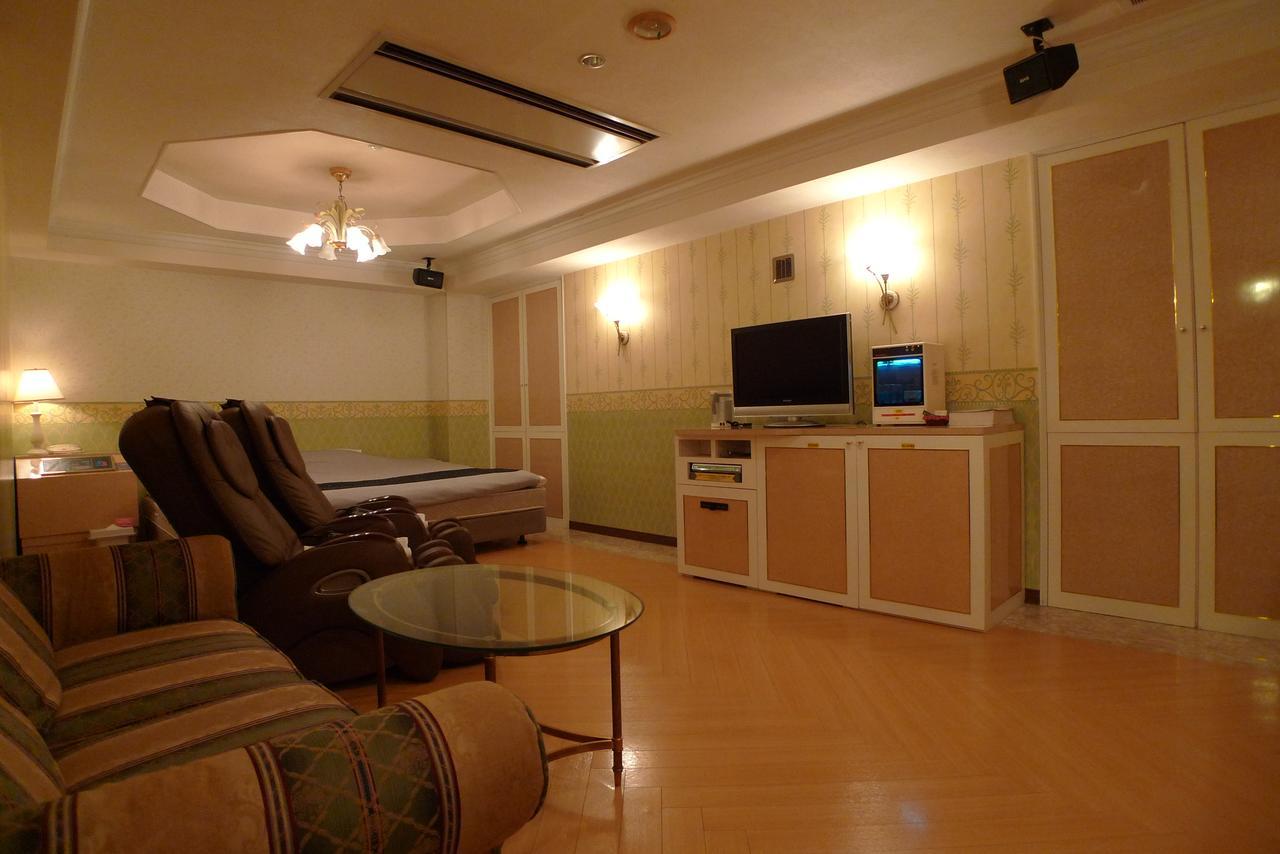 Отель Golf Nirasaki Inter (Adults Only) Экстерьер фото